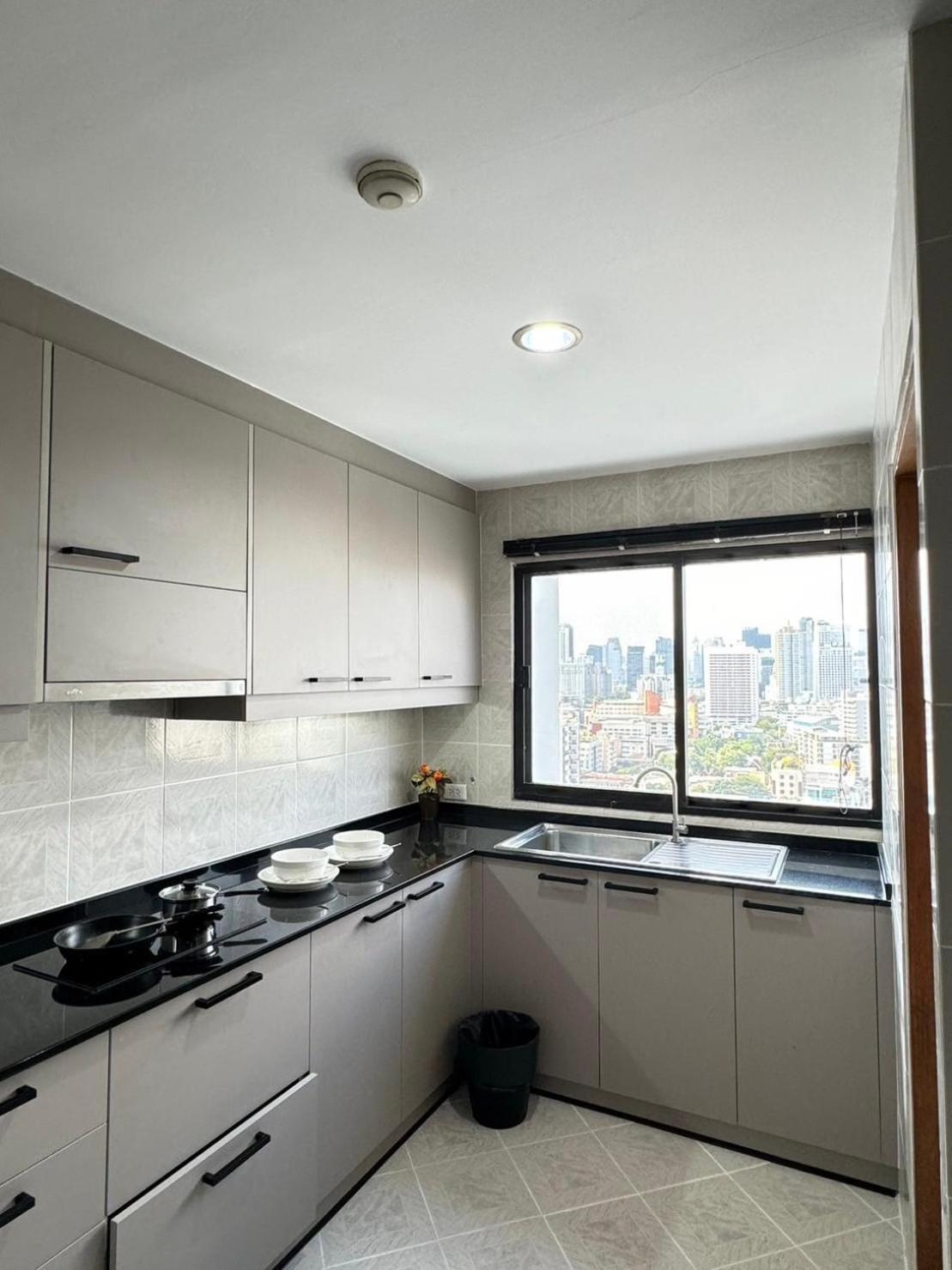 United Tower Thonglor By Aspira Apartment Bangkok Luaran gambar