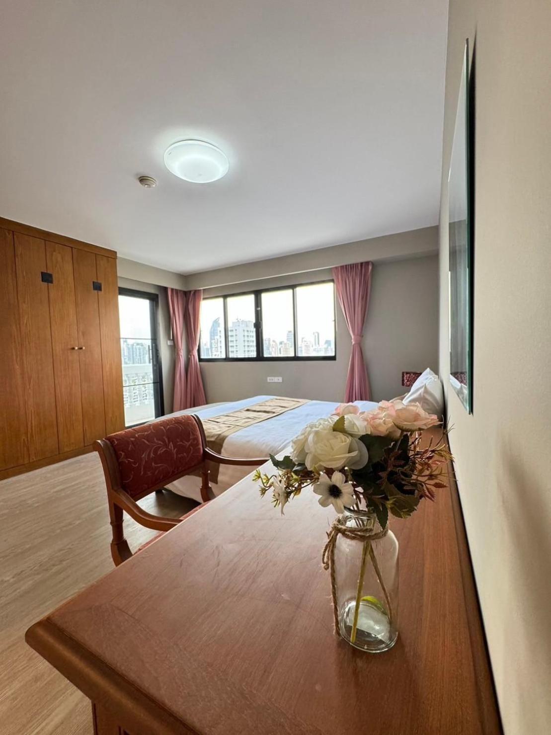 United Tower Thonglor By Aspira Apartment Bangkok Luaran gambar