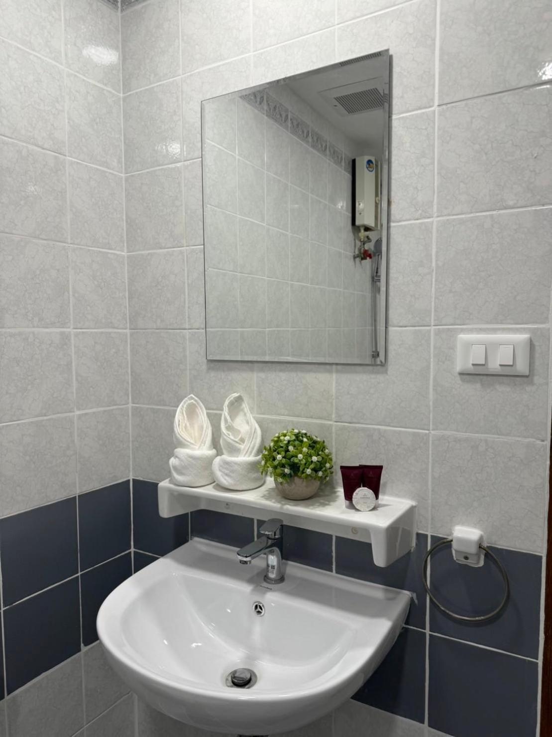 United Tower Thonglor By Aspira Apartment Bangkok Luaran gambar