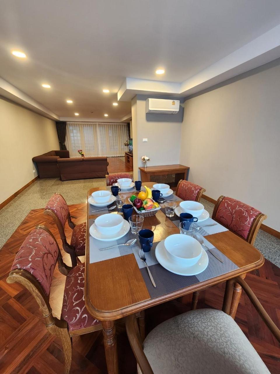 United Tower Thonglor By Aspira Apartment Bangkok Luaran gambar