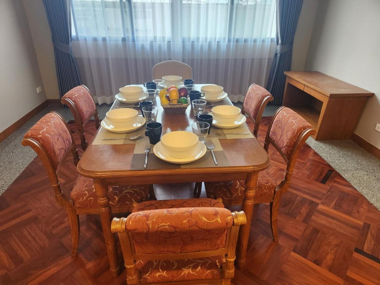 United Tower Thonglor By Aspira Apartment Bangkok Luaran gambar